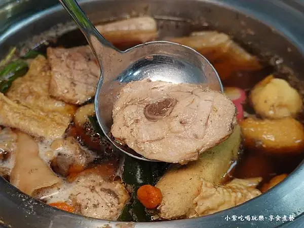 藥膳雞腿鍋-逸小鍋鍋物嘉義仁愛店 (1).jpg