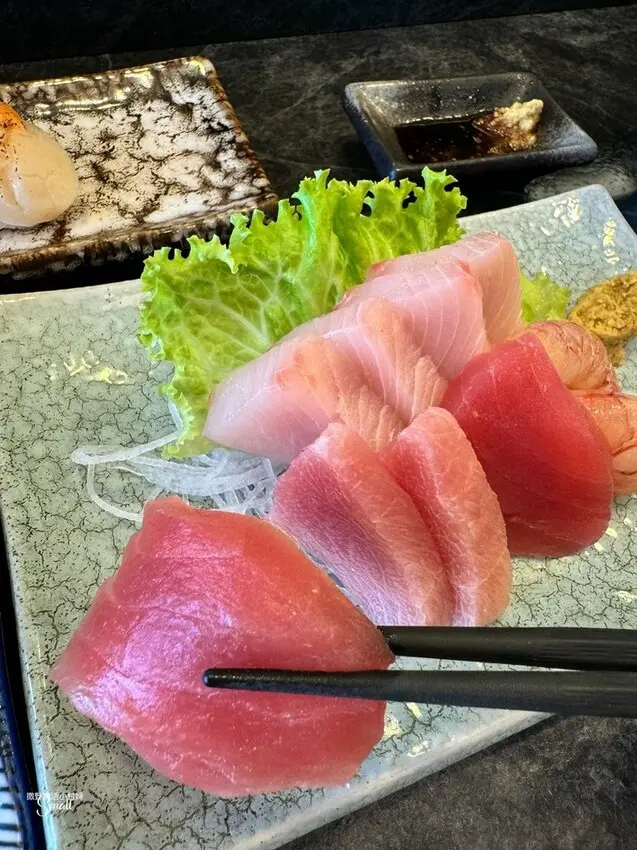 南方澳必吃美食【五鮮握壽司】漁港旁的日本料理店，主打新鮮當令