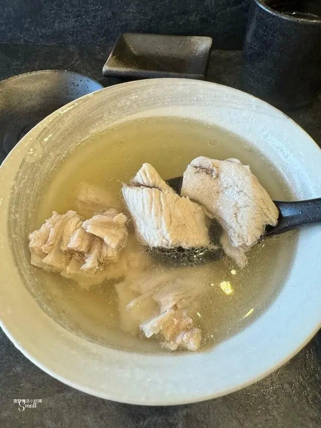 南方澳必吃美食【五鮮握壽司】漁港旁的日本料理店，主打新鮮當令