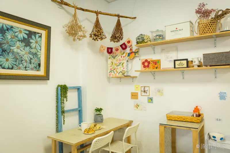 宜蘭冬山早餐-奇峰豆漿冬山店，雅致的佈置溫馨的氛圍再加上傳承自父親的好手藝，超級優雅的闆娘還提供好好吃的手工戚風蛋糕的預約販售！ @圍事小哥的幸福相框