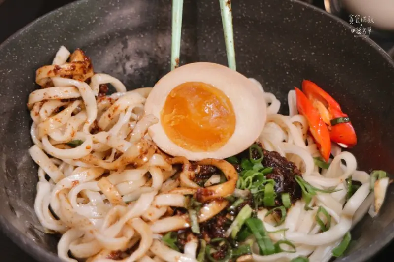 台中西屯｜莊家火雞肉飯新品牌！CP值超高！跳脫傳統、給你清爽