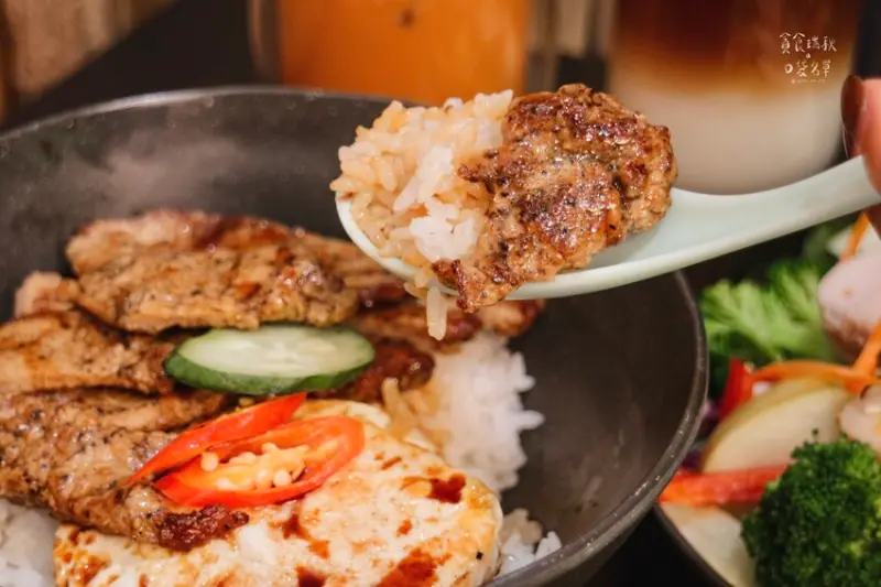 台中西屯｜莊家火雞肉飯新品牌！CP值超高！跳脫傳統、給你清爽