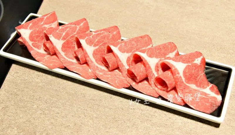 狂一鍋台式火鍋 西門町店｜網路票選新台式火鍋第一名進駐西門町