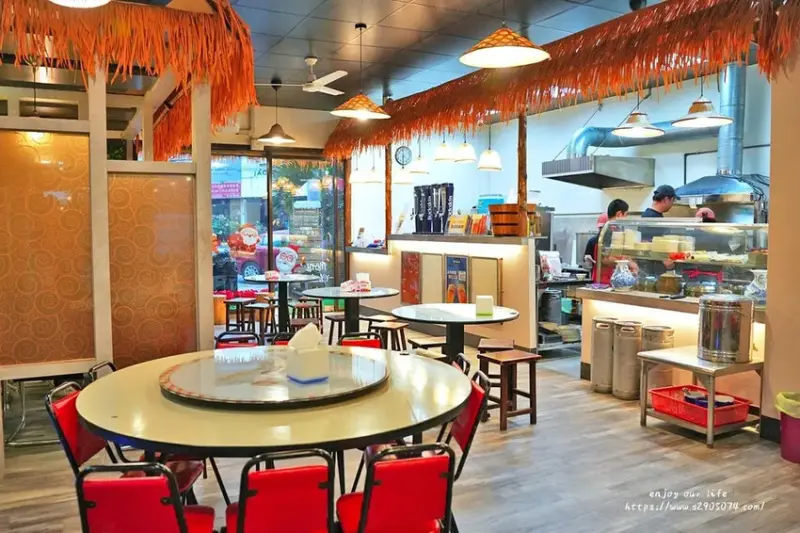 新竹-老家烤雞&養生雞湯✔加湯不加價、暖心暖胃✔三斤大烤雞✔