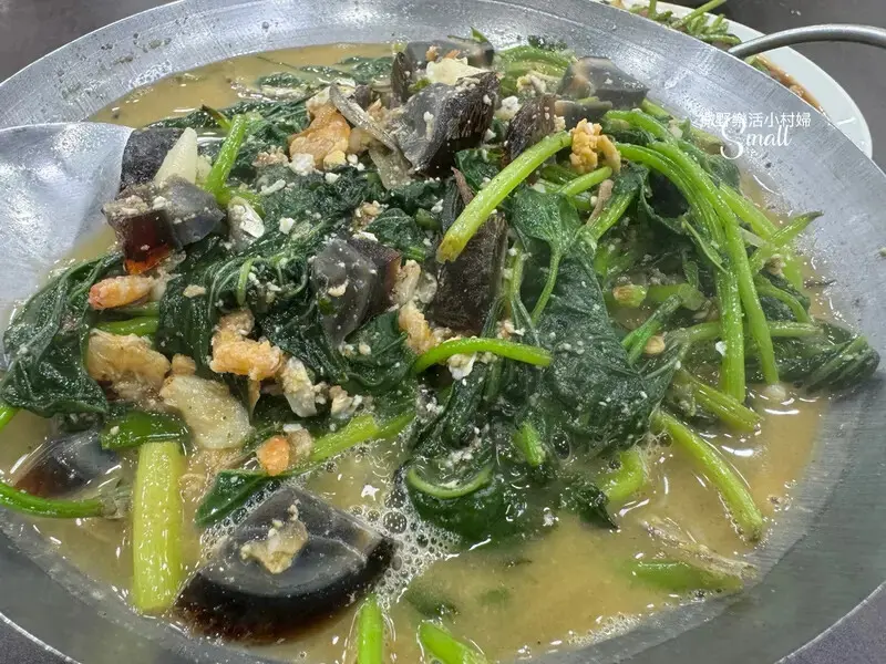 宜蘭好吃甕窯雞推薦【基隆甕窯雞-宜蘭店】外皮金黃酥脆、肉質鮮