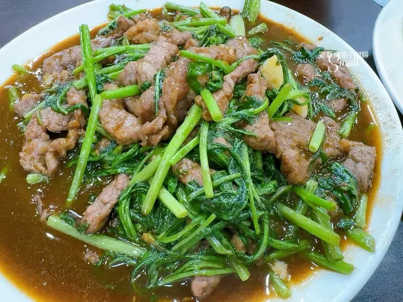 宜蘭好吃甕窯雞推薦【基隆甕窯雞-宜蘭店】外皮金黃酥脆、肉質鮮