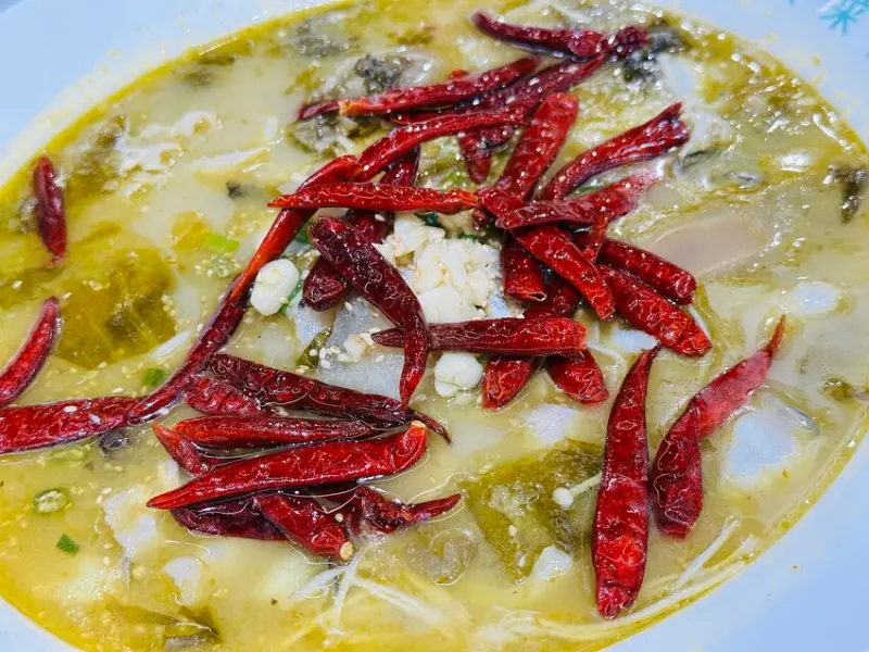 【狂一鍋酸菜魚 台北西門店】爆紅的『年輕時尚酸菜魚』，品狂一