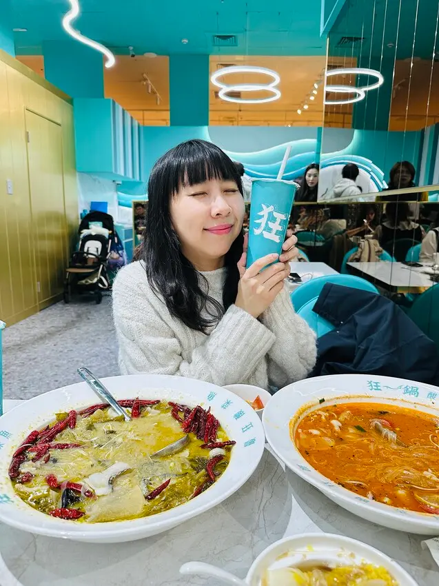 【狂一鍋酸菜魚 台北西門店】爆紅的『年輕時尚酸菜魚』，品狂一