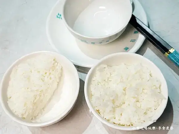 白飯半碗與一碗-狂一鍋酸菜魚西門町店.jpg