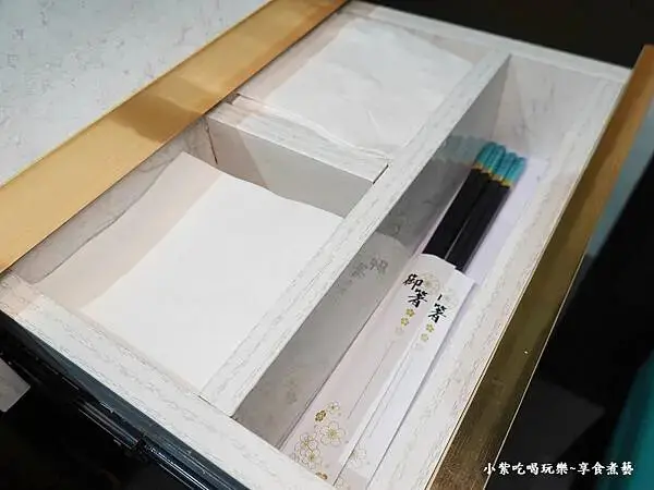 抽屜面紙公筷－狂一鍋酸菜魚西門町店.jpg