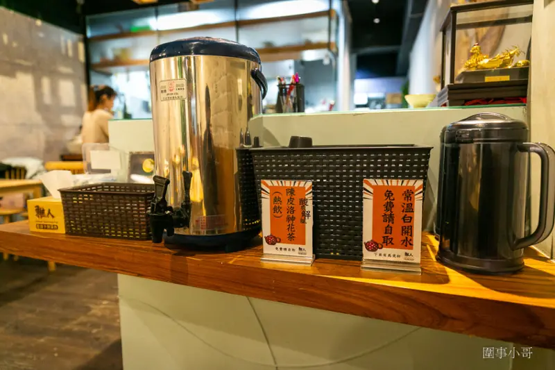 稚人酸菜魚-香酸均衡風味十足的酸菜魚太美味了，還有超狂的榴槤魚……啊娘喂啊～～也太母湯了!（邀約 @圍事小哥的幸福相框