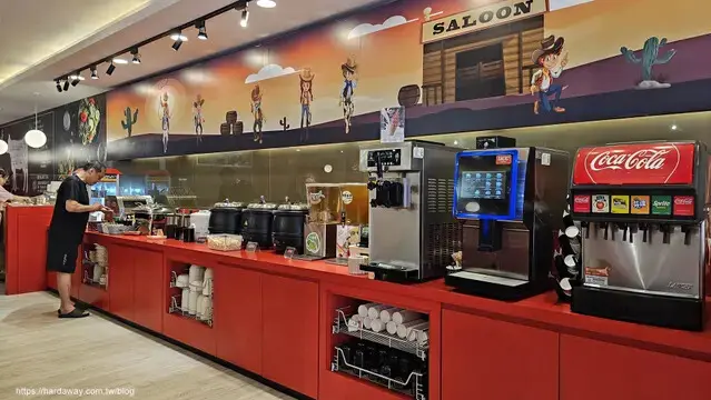 人从众厚切牛排館桃園中壢店自助吧