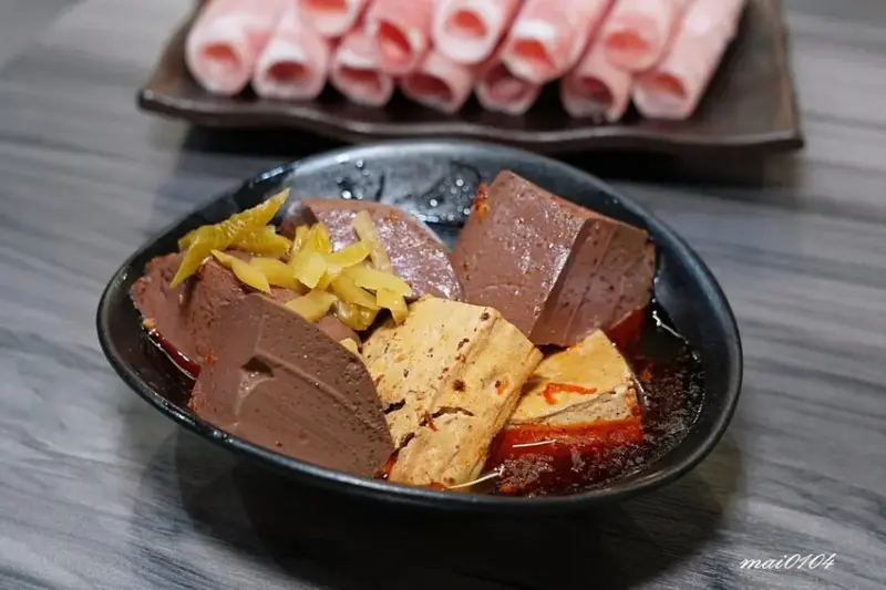 桃園楊梅｜逸小鍋鍋の物楊梅店～豬肉片、干貝買一送一，推出商業