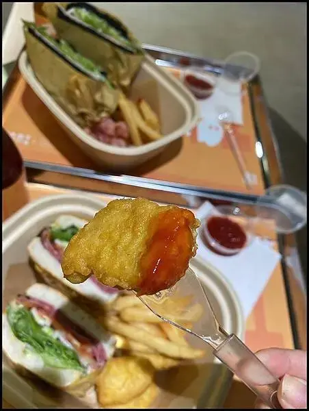 【台中西區公益路/勤美綠園道輕食推薦】【SOMI Light