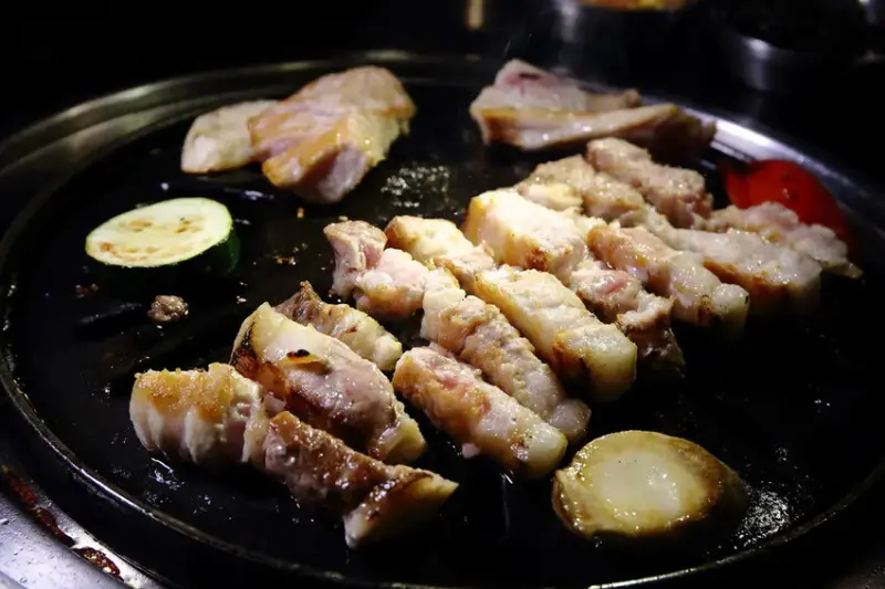 台中必訪！超夯特色燒肉店【燒肉滋滋】，韓式燒肉x韓式料理x韓