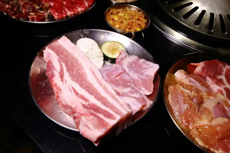 台中必訪！超夯特色燒肉店【燒肉滋滋】，韓式燒肉x韓式料理x韓