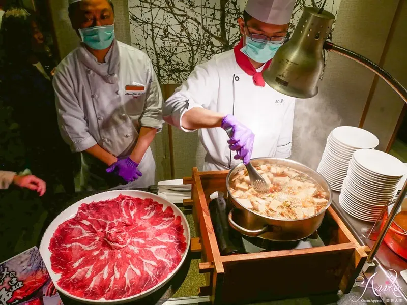 【台北美食】欣葉日本料理館前店。2019冬季料理~浮誇大肉盤現涮牛肉壽喜燒! 我心中的日本料理吃到飽首選！