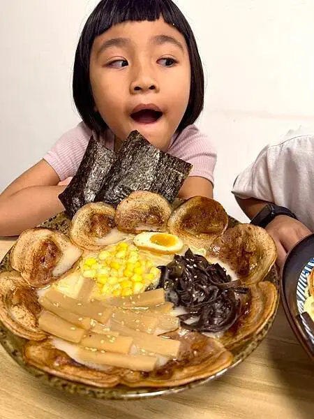 『 台中西屯 』麥拉麵、平價拉麵、真材實料、叉燒控會很愛