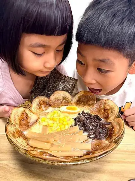 『 台中西屯 』麥拉麵、平價拉麵、真材實料、叉燒控會很愛