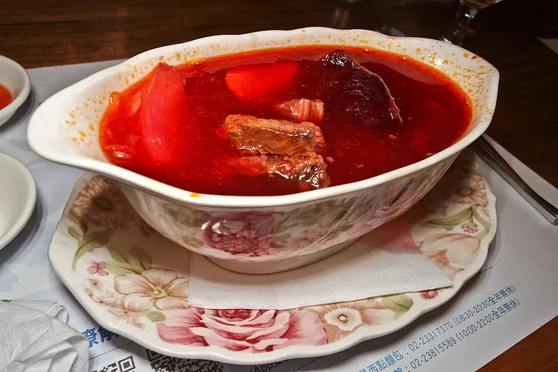 明星咖啡館 1949 年以來的老式的俄羅斯風情, 一個吃回憶與文青風格的老咖啡廳