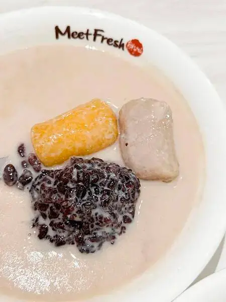 桃園美食│鮮芋仙桃園桃鶯店：冬季新品限定芋頭椰奶復興【超芋圓主義】巨無霸芋圓【浪漫紫芋】浪漫紫薯配料│歡迎參觀－鮮芋仙美術館