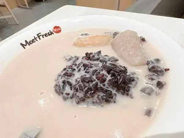 桃園美食│鮮芋仙桃園桃鶯店：冬季新品限定芋頭椰奶復興【超芋圓主義】巨無霸芋圓【浪漫紫芋】浪漫紫薯配料│歡迎參觀－鮮芋仙美術館