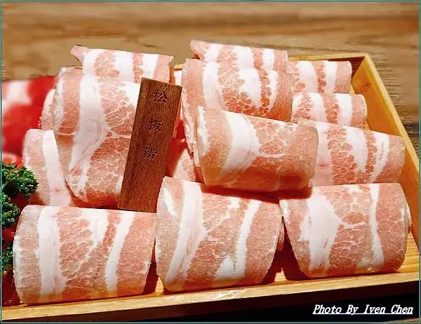 《新竹巨城美食推薦》現點現炒香濃石頭火鍋湯底/新竹宵夜人氣火