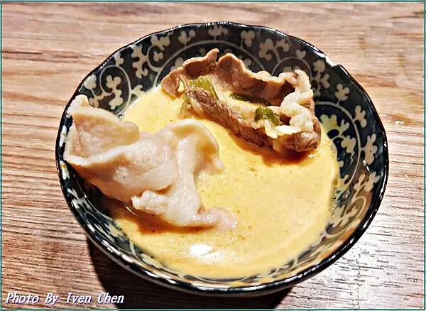 《新竹巨城美食推薦》現點現炒香濃石頭火鍋湯底/新竹宵夜人氣火