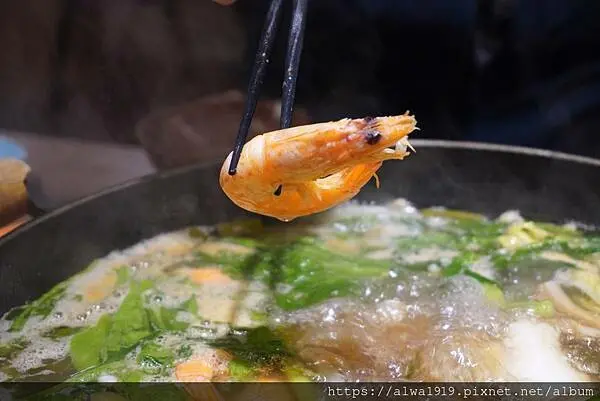 【新竹火鍋推薦】韋爐復刻食鍋巨城店，新竹宵夜人氣火鍋首選！復