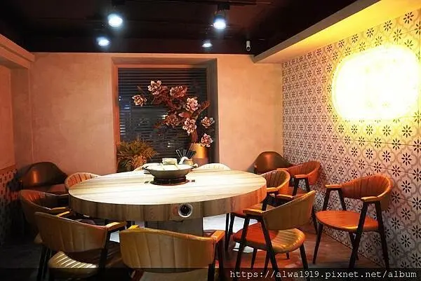 【新竹火鍋推薦】韋爐復刻食鍋巨城店，新竹宵夜人氣火鍋首選！復