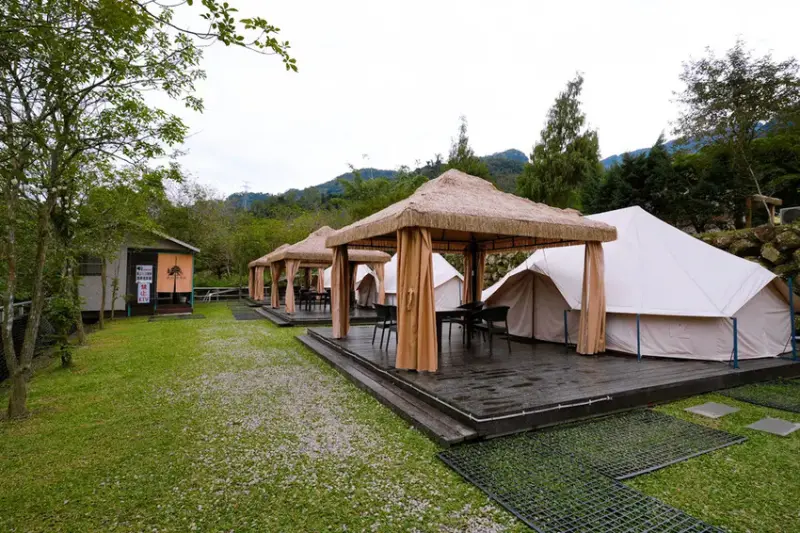 苗栗親子露營「一畝稻田露營區 」，免費搗麻糬、DIY棉花糖，