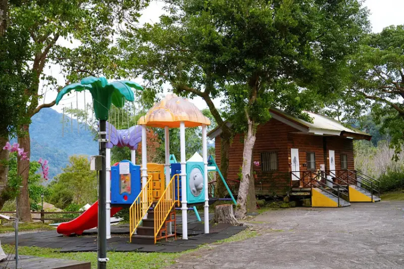 苗栗親子露營「一畝稻田露營區 」，免費搗麻糬、DIY棉花糖，