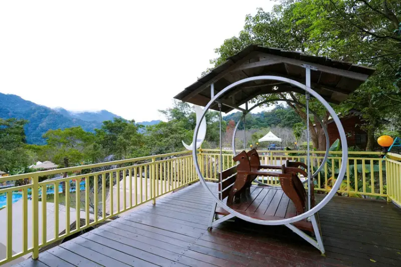 苗栗親子露營「一畝稻田露營區 」，免費搗麻糬、DIY棉花糖，