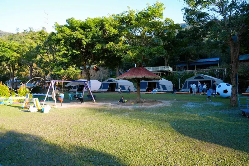 苗栗親子露營「一畝稻田露營區 」，免費搗麻糬、DIY棉花糖，