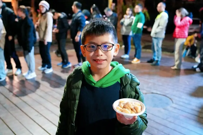 苗栗親子露營「一畝稻田露營區 」，免費搗麻糬、DIY棉花糖，