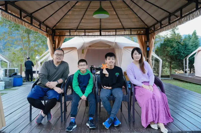 苗栗親子露營「一畝稻田露營區 」，免費搗麻糬、DIY棉花糖，