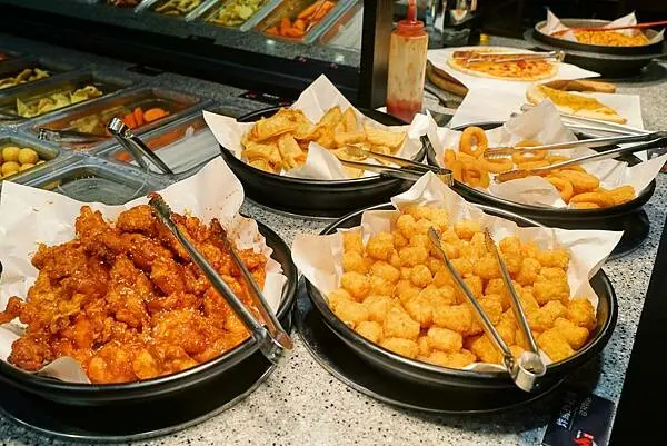 {台中美食}甩鍋雞볶찜韓式炒雞吃到飽-中友店，不分平假日只要