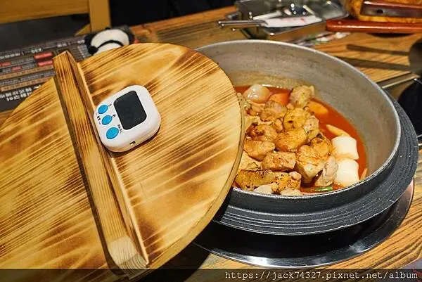 {台中美食}甩鍋雞볶찜韓式炒雞吃到飽-中友店，不分平假日只要