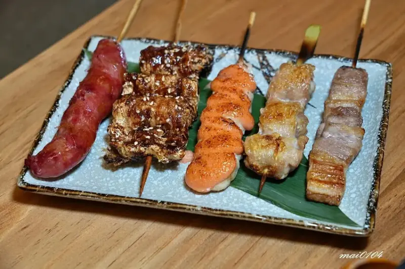 中壢居酒屋｜伙串滿酒場～喝啤酒聊天的好所在，連臭豆腐、炒飯、