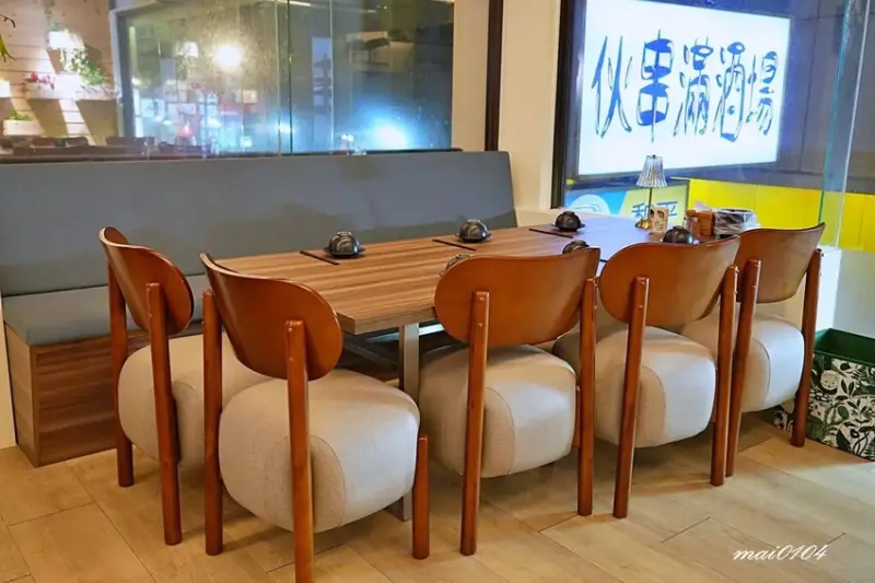 中壢居酒屋｜伙串滿酒場～喝啤酒聊天的好所在，連臭豆腐、炒飯、