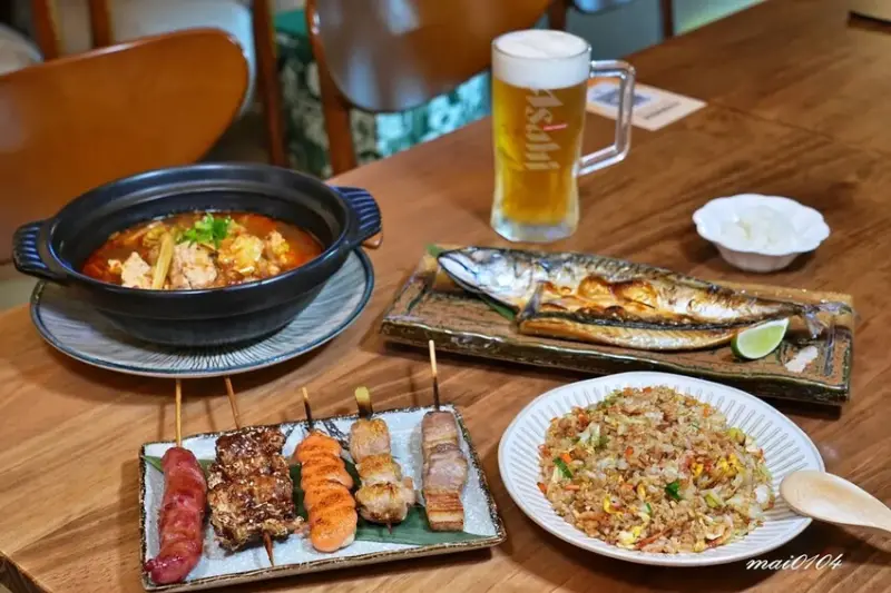 中壢居酒屋｜伙串滿酒場～喝啤酒聊天的好所在，連臭豆腐、炒飯、