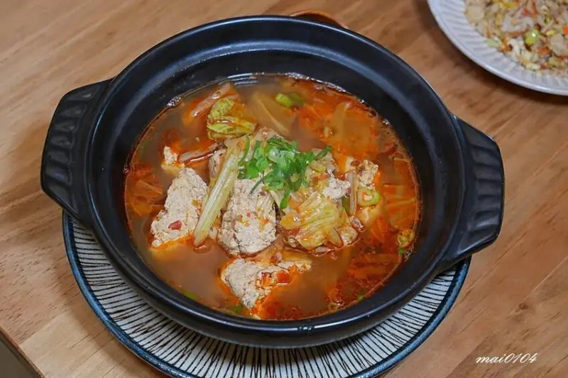 中壢居酒屋｜伙串滿酒場～喝啤酒聊天的好所在，連臭豆腐、炒飯、