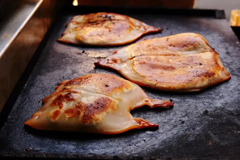 【迪化街美食】全台灣最好吃的魷魚-魷布院，年節暢銷零食、放假