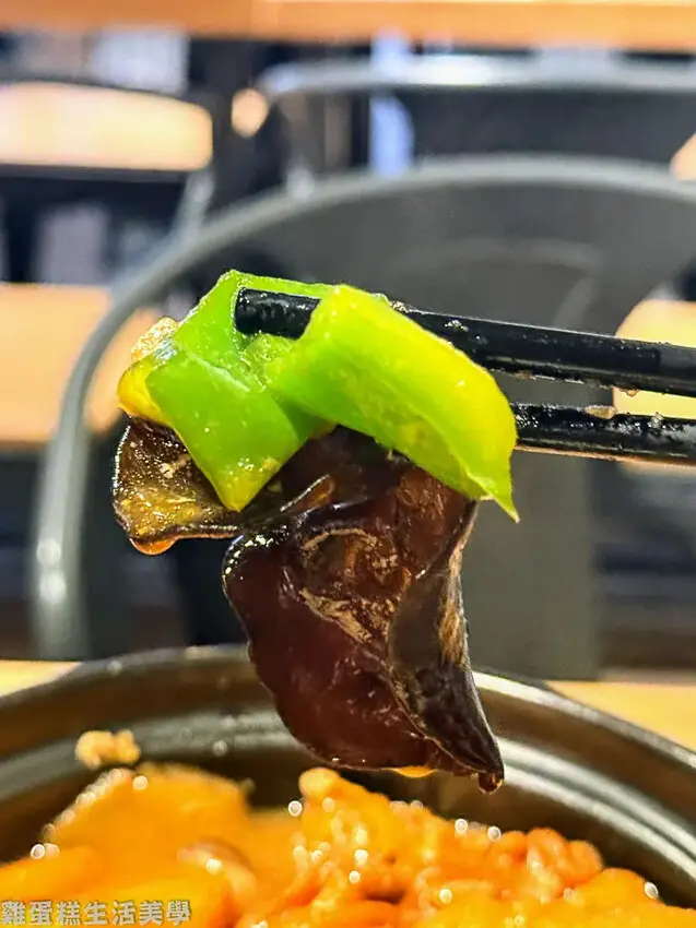 【新竹食記】極黃燜雞米飯(新竹長春店)