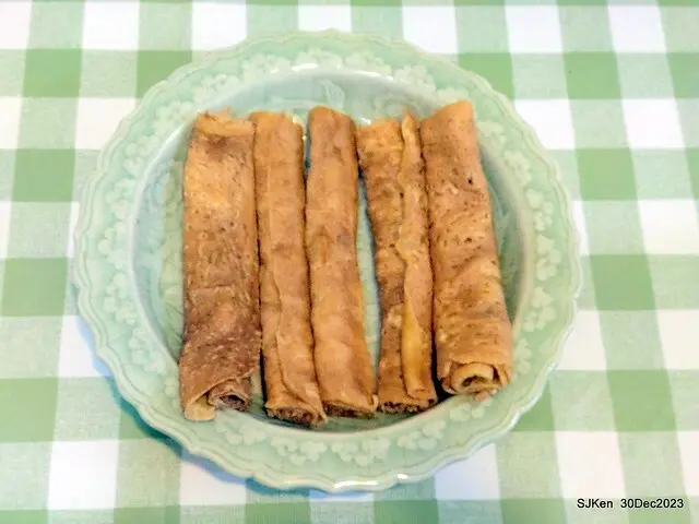 (高雄西子灣隧道口外美食日式古早味「蛋板捲」(Japanese egg roll ),