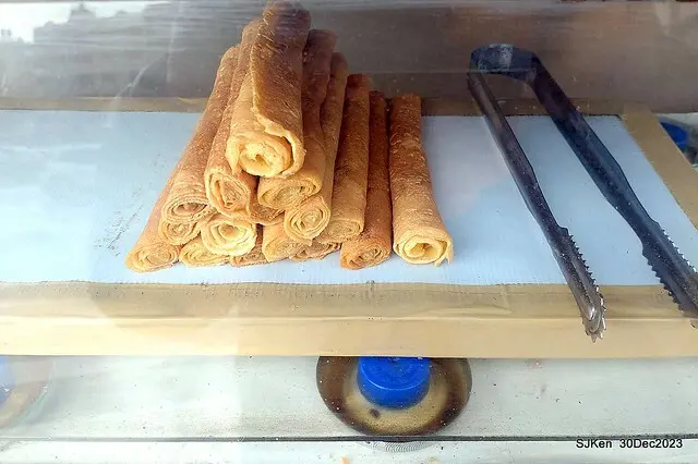 (高雄西子灣隧道口外美食日式古早味「蛋板捲」(Japanese egg roll ),