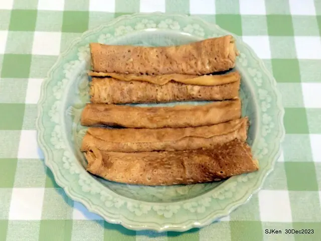 (高雄西子灣隧道口外美食日式古早味「蛋板捲」(Japanese egg roll ),