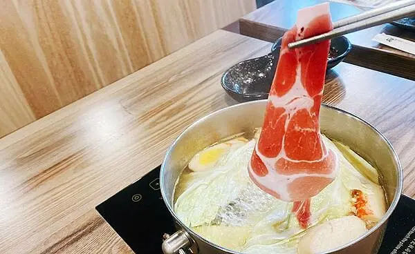 下新莊火鍋推薦│双禾町鍋物│平價小火鍋，松露牛奶鍋,剝皮辣椒鍋非常推薦，新莊美食推薦日式小火鍋-41.jpg