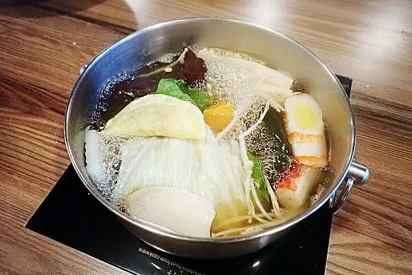 下新莊火鍋推薦│双禾町鍋物│平價小火鍋，松露牛奶鍋,剝皮辣椒鍋非常推薦，新莊美食推薦日式小火鍋-55.jpg