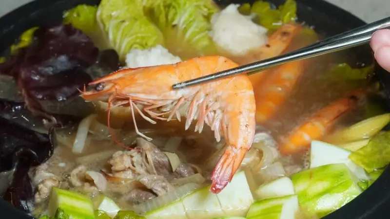 LINE_ALBUM_久桃石頭火鍋 二傻夫婦_250201_16.jpg